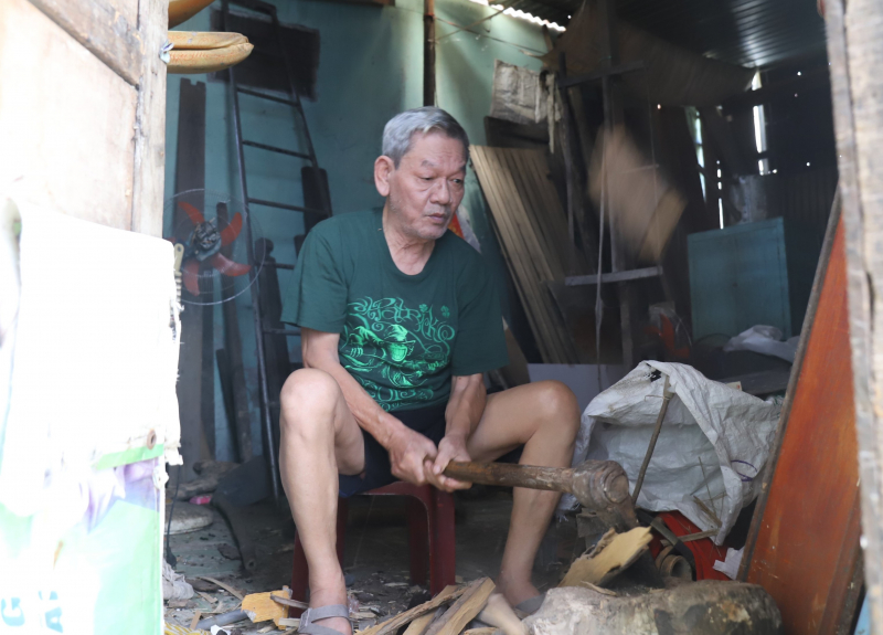 Tháo gỡ vướng mắc, sớm di dời người dân sống tạm trong khu vực lăng vua Dục Đức  -0