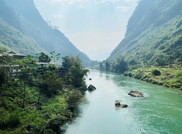 song mien-ha giang.jpg -0