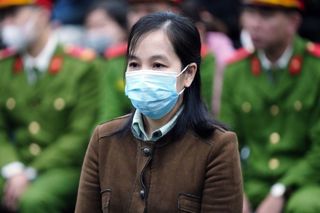 Xét xử “siêu lừa” Nguyễn Thị Hà Thành chiếm đoạt hàng trăm tỷ đồng  -0