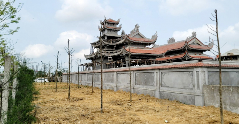 Thu hồi hàng nghìn mét vuông đất trồng lúa giao cho cá nhân xây dựng khu lăng mộ khủng -0