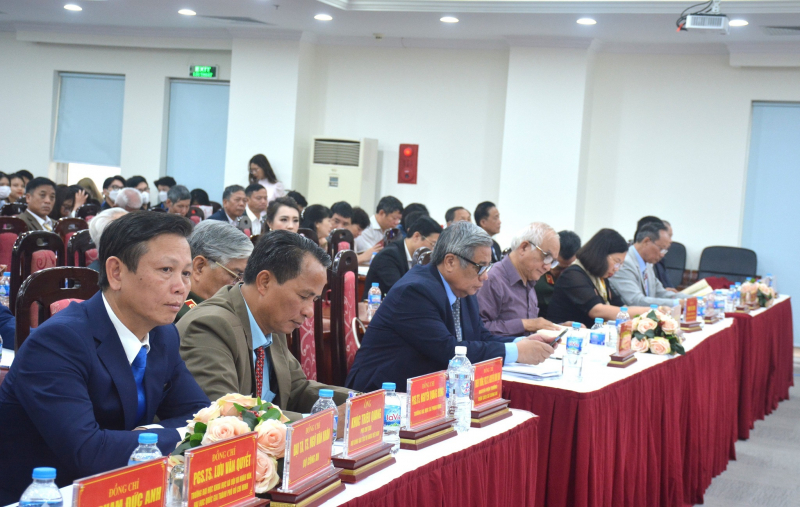 Tọa đàm, làm sáng rõ hơn công cuộc trung hưng đất nước của họ Khúc -0