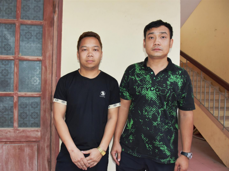 Khởi tố 2