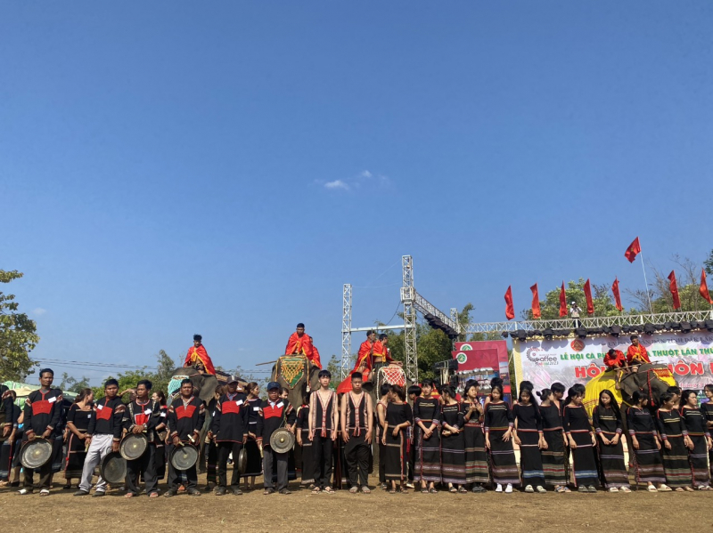 Tưng bừng Hội voi Buôn Đôn 2023 -1