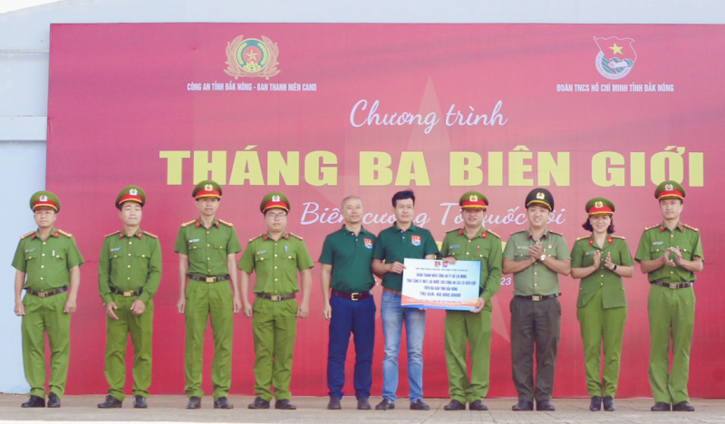 Tuổi trẻ Công an TP Hồ Chí Minh và hành trình “Tháng 3 biên giới…” -0