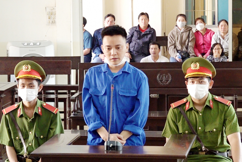 Vận chuyển chiếc tivi giấu hơn 890 gram ma túy, lĩnh án 20 năm tù -0