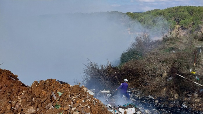 Bãi rác Cam Ly Đà Lạt bốc cháy gây ô nhiễm nghiêm trọng -0