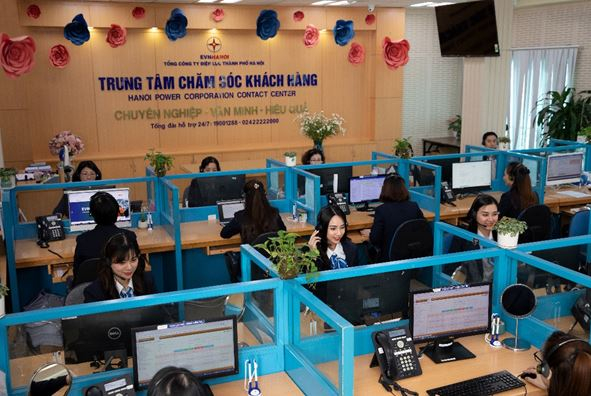 Trung tâm CSKH EVNHANOI - “Cầu nối” giữa khách hàng với ngành điện -0