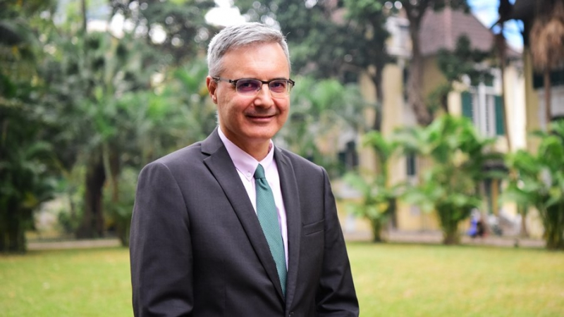 Việt Nam VÀ Pháp phát huy tình hữu nghị, đoàn kết, tương trợ lẫn nhau -0