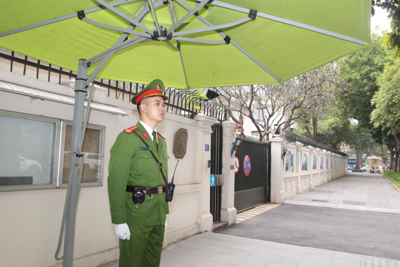 Nhân lên những nghĩa cử đẹp Cảnh sát bảo vệ mục tiêu cơ quan đại diện Ngoại giao -0