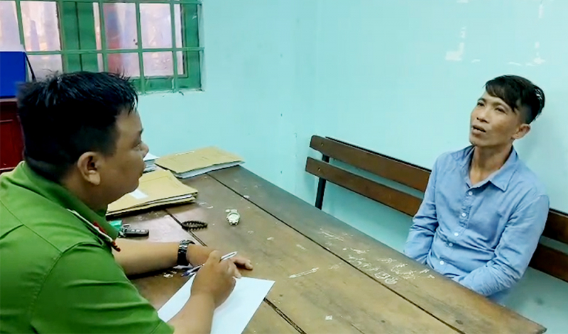 Bắt đối tượng chuyên cướp giật vé số của người già yếu, tàn tật -0