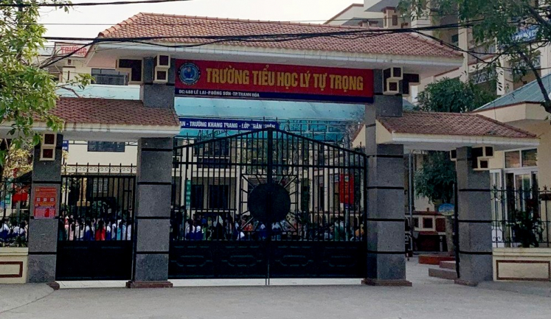 Kỷ luật nữ giáo viên ngoại ngữ “bán” bằng giả -0