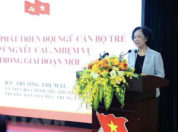 'Cần chính sách phù hợp cho đội ngũ cán bộ trẻ có năng lực nổi trội' -0