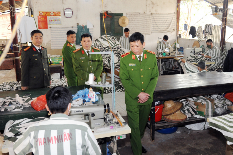 Kiểm tra công tác giam giữ, cải tạo phạm nhân tại Trại giam Tân Lập -0