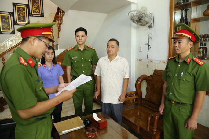 Bắt tạm giam Giám đốc Trung tâm đăng kiểm xe cơ giới 85-02D Ninh Thuận -0