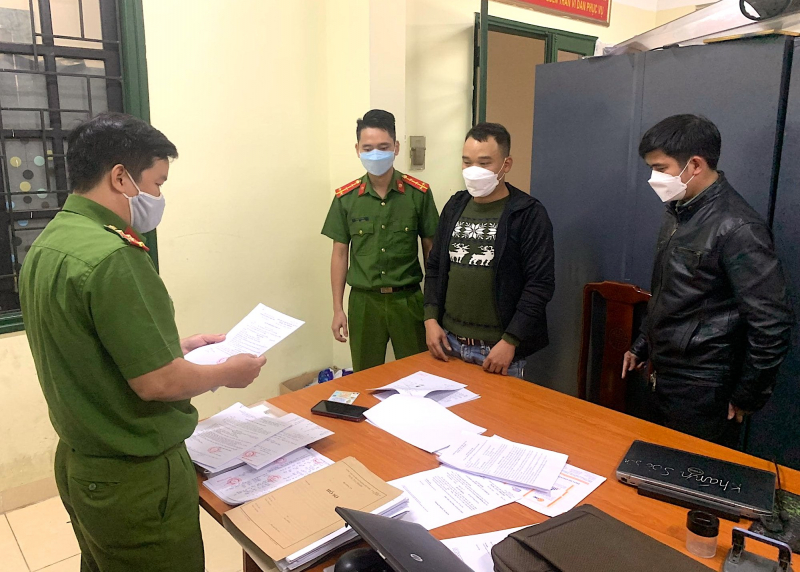 Băng nhóm làm giả con dấu, đánh tráo sổ đỏ tại Đà Nẵng lĩnh án -0