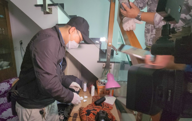 Hơn 50 Cảnh sát đột kích “cứ điểm” ma túy gần chùa Pháp Lâm -0