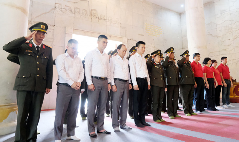 Tiếp sức cho các em học sinh có hoàn cảnh khó khăn tại Cao Bằng -0