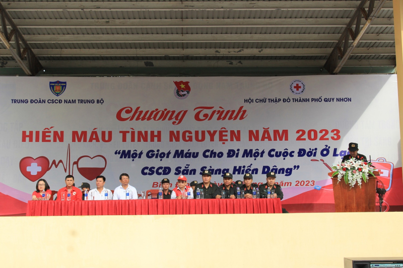 Trung đoàn CSCĐ Nam Trung bộ tổ chức hiến 325 đơn vị máu -0