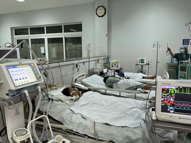 Ăn cá chép muối ủ chua, 1 người tử vong, 9 người khác nguy kịch -0
