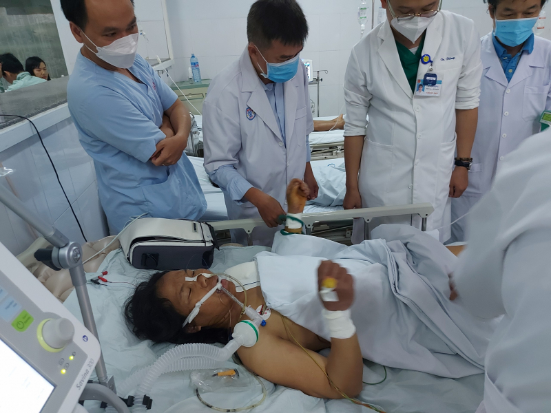 Ăn cá chép muối ủ chua, 1 người tử vong, 9 người khác nguy kịch -0