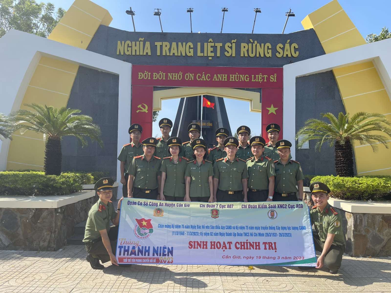 Công an hai đơn vị về nguồn kết hợp công tác xã hội tình nghĩa tại huyện Cần Giờ -0