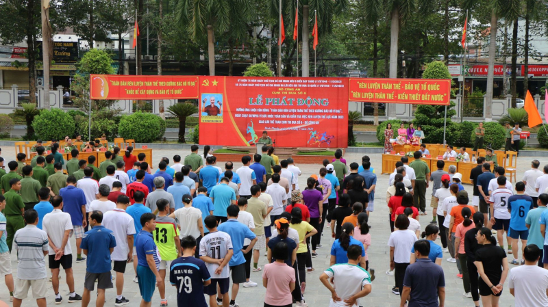 Sôi nổi hoạt động rèn luyện sức khỏe tại Cụm thi đua số 6  -0