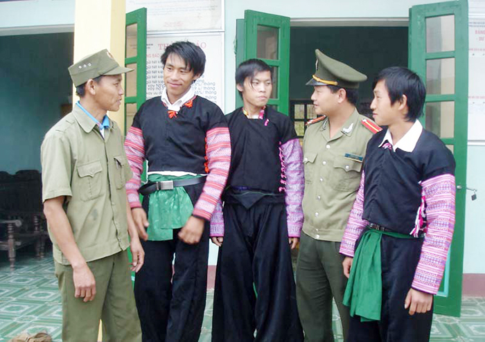 Đồng bào Mông nói không với hoạt động truyền đạo trái phép -0