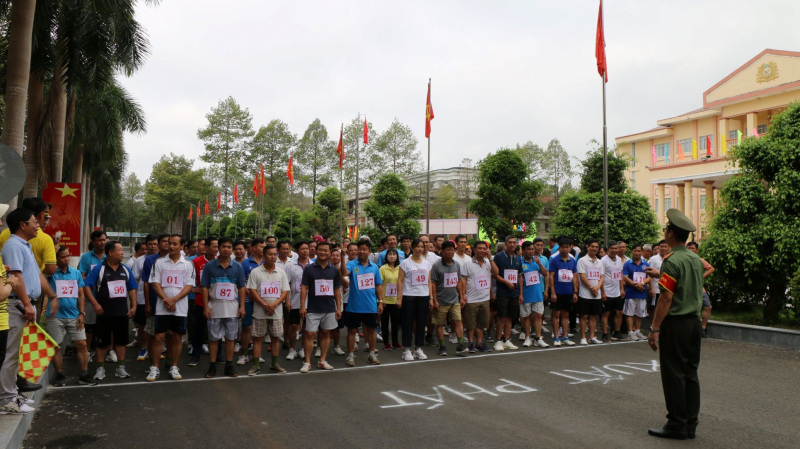 Sôi nổi hoạt động rèn luyện sức khỏe tại Cụm thi đua số 6  -2