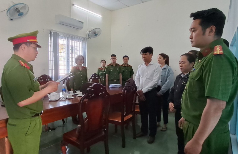 Phê chuẩn khởi tố 7 bị can nhận hối lộ tại Trung tâm đăng kiểm 78- 02D ở Phú Yên -0