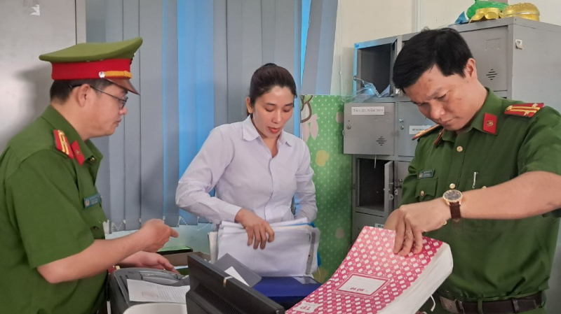 Phê chuẩn khởi tố 7 bị can nhận hối lộ tại Trung tâm đăng kiểm 78- 02D ở Phú Yên -0
