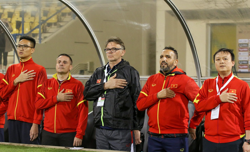 HLV Philippe Troussier và bài toán khó với U23 Việt Nam -0