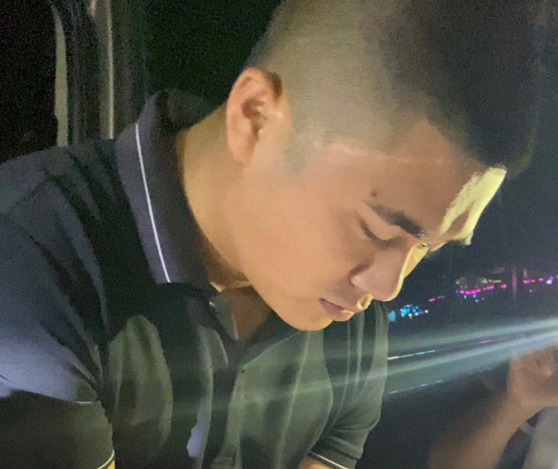 Truy bắt đối tượng ma tuý chống cự lực lượng chức năng nhằm tẩu thoát -0