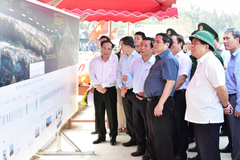 Thủ tướng Phạm Minh Chính: Sớm hoàn thiện, triển khai hiệu quả Đề án xây dựng Thừa Thiên-Huế trở thành thành phố trực thuộc Trung ương -0