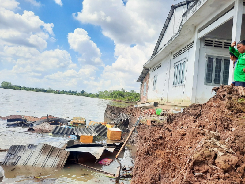 Ứng phó với sạt lở vào mùa khô ở miền Tây Nam Bộ -0