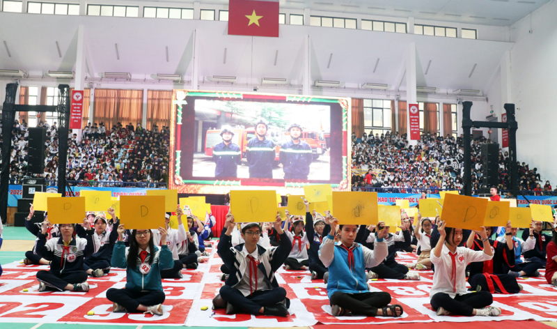 Đảm bảo tốt an ninh học đường, kéo giảm vi phạm pháp luật trong thanh thiếu niên -0