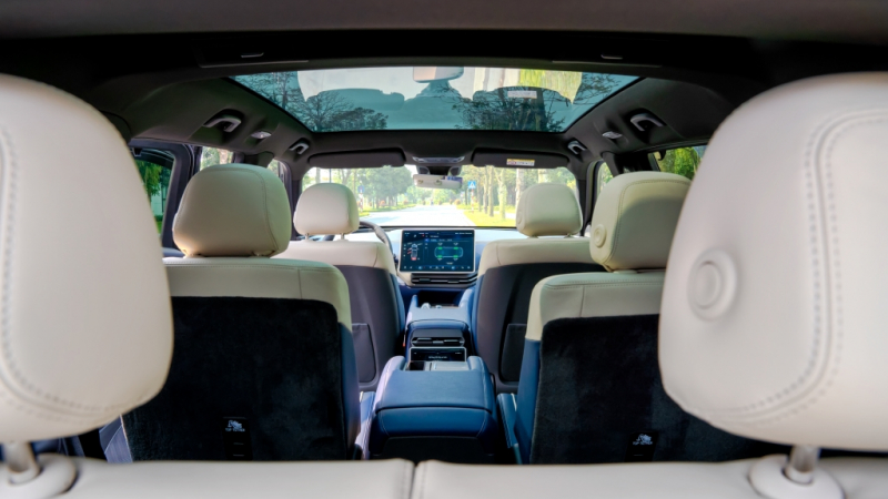 SUV điện cỡ lớn VinFast VF 9 có gì để chinh phục khách Việt? -0