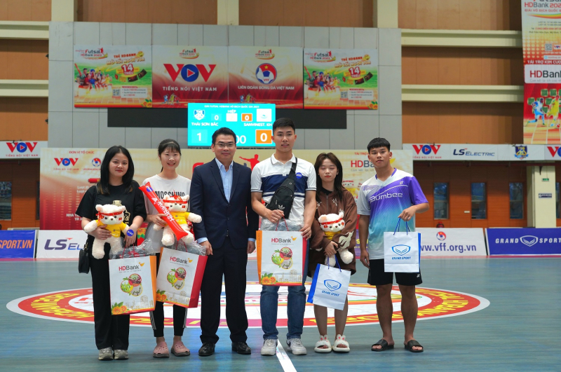 Giải Futsal HDBank 2023: Mở lối ngôi vua  -0