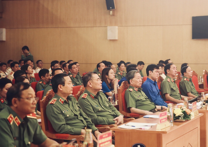 tin_1_dai_bieu-1679641876919.jpg -0