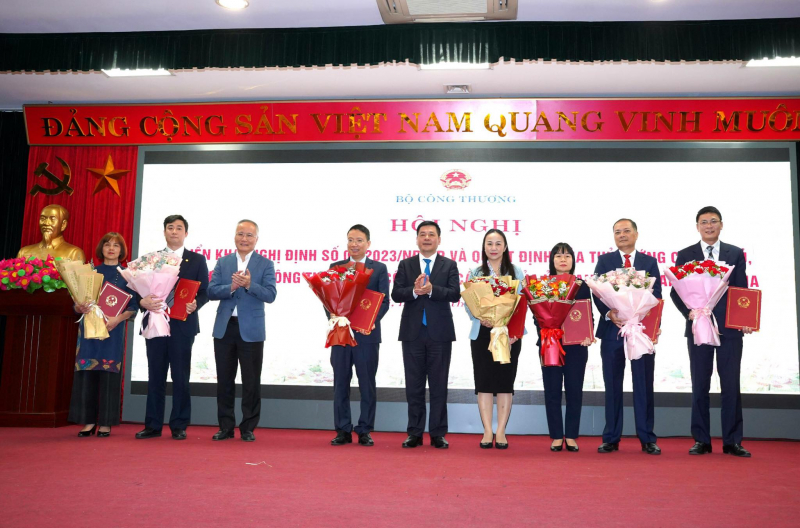 Công bố quyết định bổ nhiệm Chủ tịch Ủy ban Cạnh tranh quốc gia -0