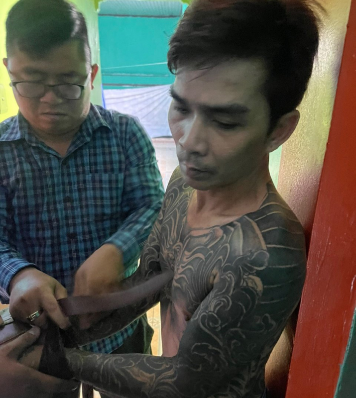 Vụ bé trai bị nghi ép hút ma túy: Rắc rối trong việc bàn giao bé cho gia đình -0