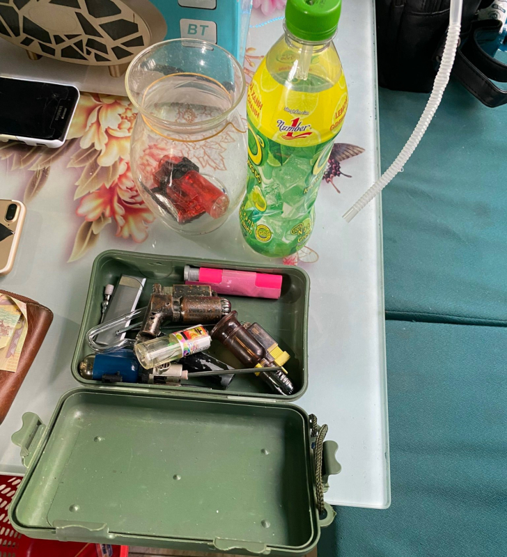 Vụ bé trai bị nghi ép hút ma túy: Rắc rối trong việc bàn giao bé cho gia đình -0