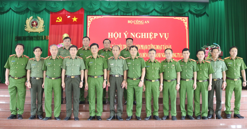 Nhận diện rõ, đấu tranh toàn diện tội phạm cưỡng đoạt tài sản núp bóng doanh nghiệp, công ty luật -1