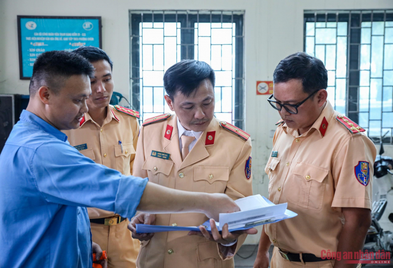 Trên 35.000 phương tiện được CSGT hỗ trợ đăng kiểm -0