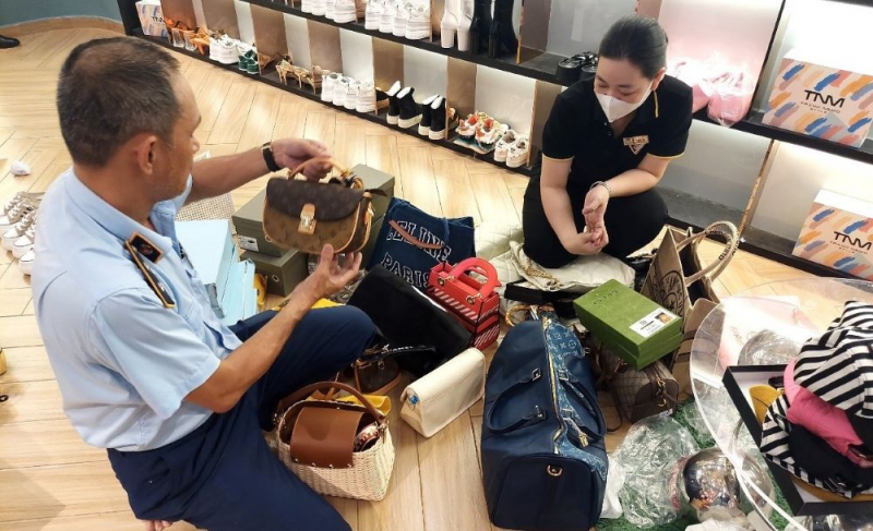 Phát hiện, thu giữ hàng gian hàng giả lên đến hàng tỷ đồng -1