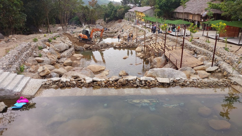 Cận cảnh Đà Nẵng “mạnh tay” xử phạt, tháo dỡ các công trình du lịch xây dựng không phép sau khi bị báo chí phản ánh -3