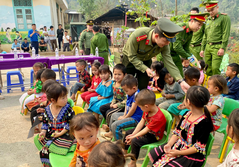 Tháng ba biên giới sôi nổi của Tuổi trẻ Cụm thi đua số 6 -0