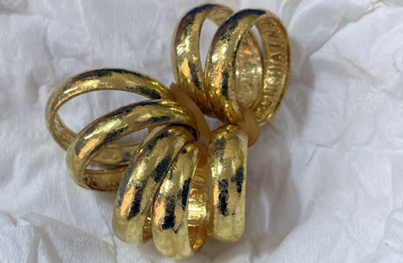 “Thương” bạn khổ, rủ… đi trộm tài sản kiếm tiền tiêu xài -0