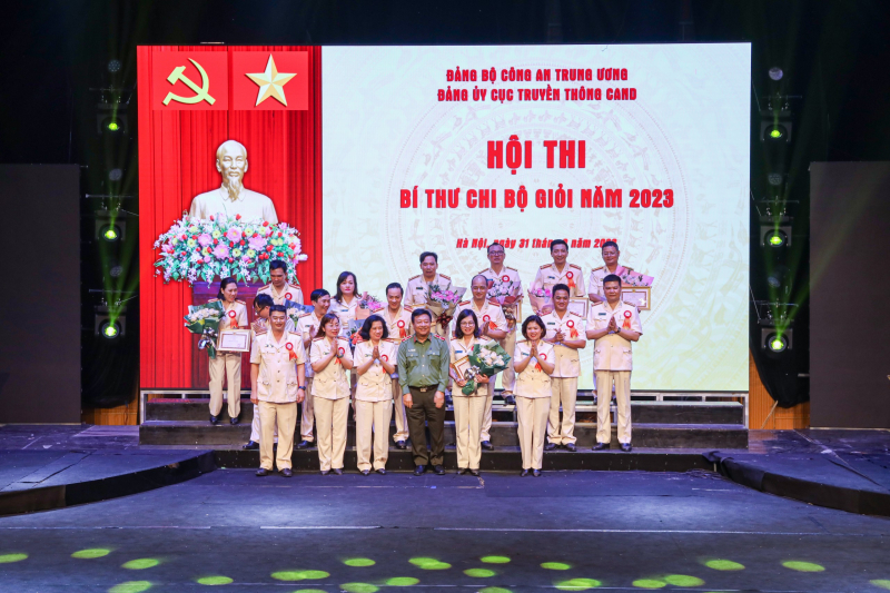 Trao 2 giải A, 3 giải B, 5 giải C Hội thi Bí thư Chi bộ giỏi Cục Truyền thông CAND -1