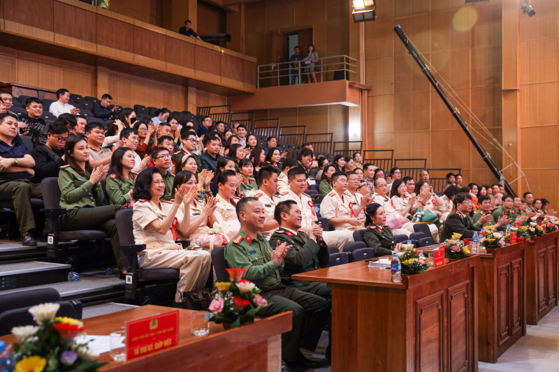 Trao 2 giải A, 3 giải B, 5 giải C Hội thi Bí thư Chi bộ giỏi Cục Truyền thông CAND -0