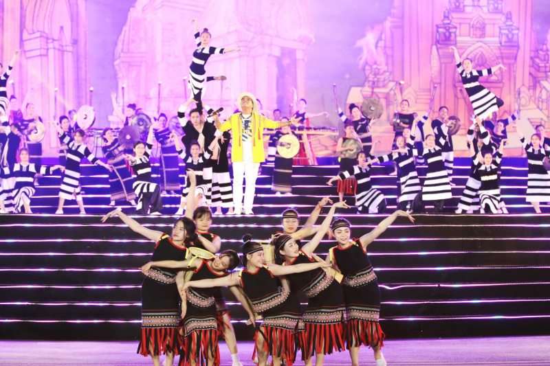 Thủ tướng Chính phủ dự lễ kỷ niệm 370 năm xây dựng và phát triển tỉnh Khánh Hòa -0